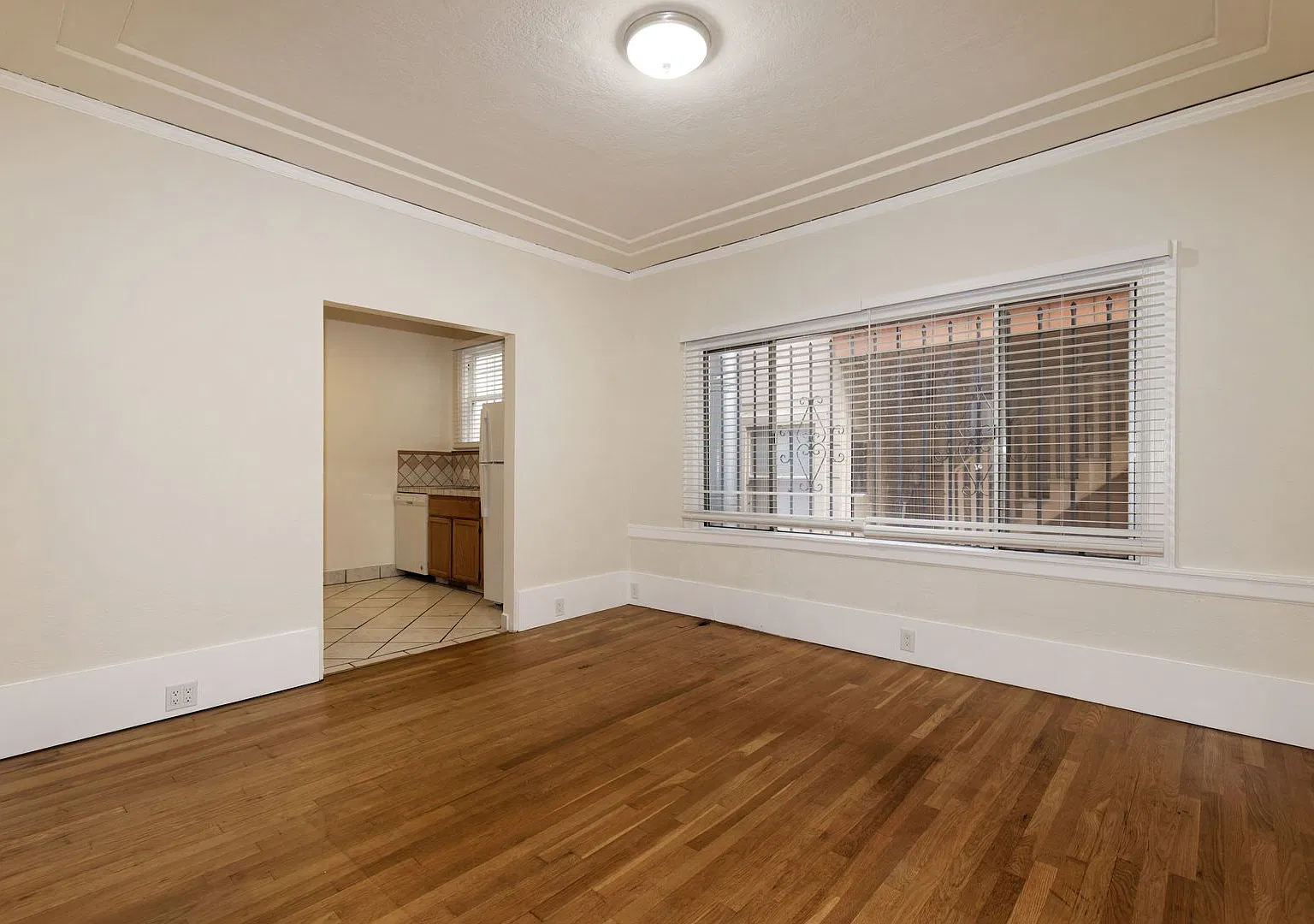 1528 Alice Street — Photo 3