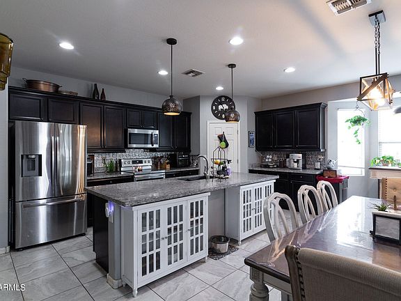 2nd image of 1668 E PRIMAVERA Way