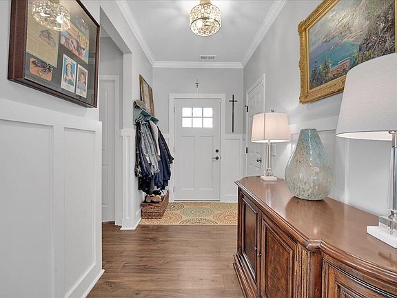 5th image of 486 Fox Sparrow Ct