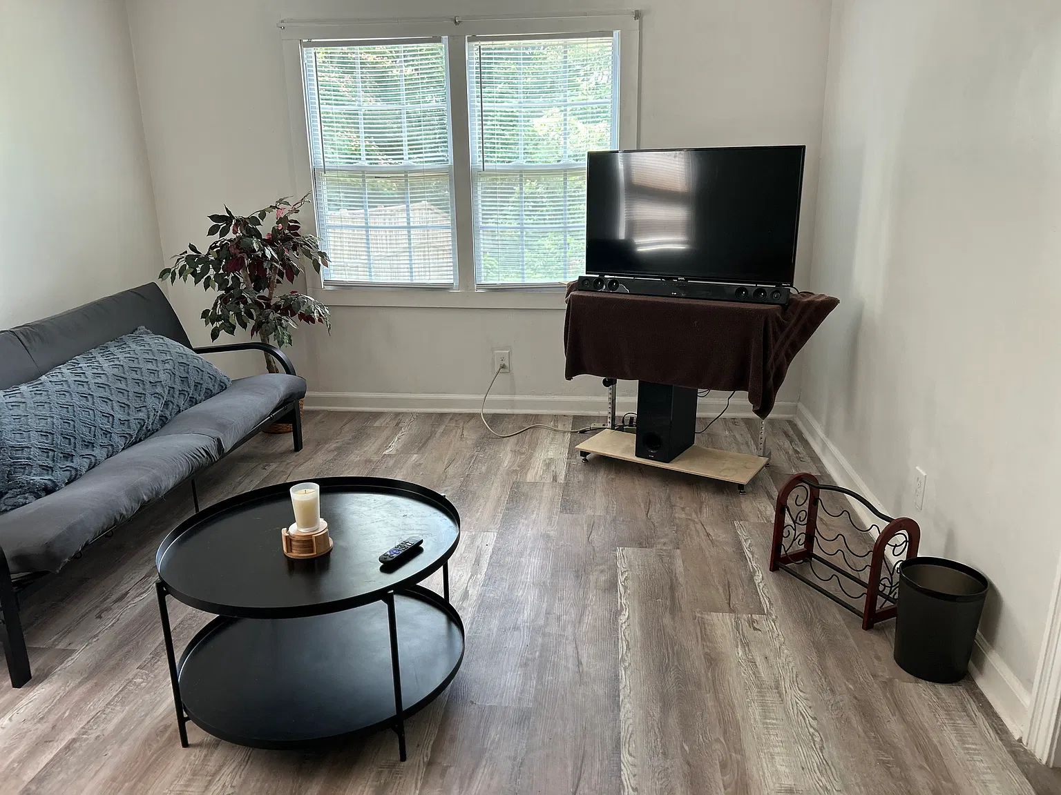 2103 Barberrie Ln — Photo 3