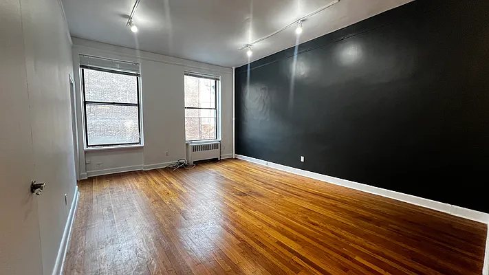 Rented by Mantus Real Estate | media 1