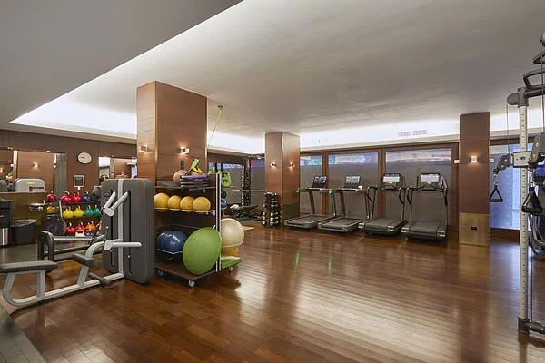 Rented by Vornado Realty Trust | media 9