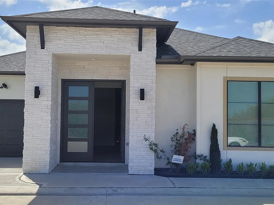 10319 Mandarin Lane Way