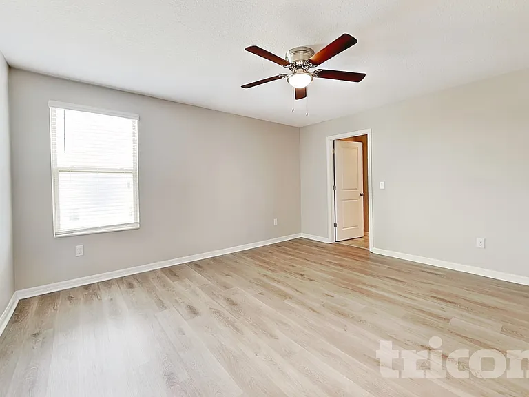 4906 White Chicory Dr — Photo 7
