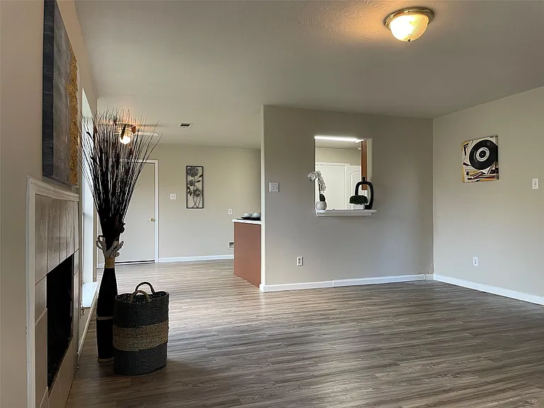 6614 Amberfield Ln — Photo 11