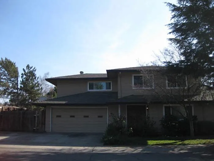 2 Northlite Cir photo 1