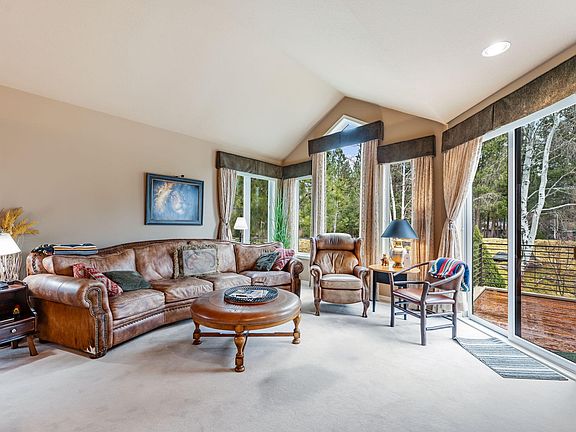 4th image of 62029 Fall Creek Loop