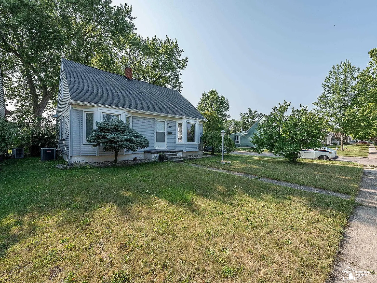 859 Winston Dr photo 1