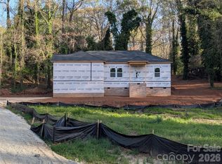 323 Oak St, York, SC 29745