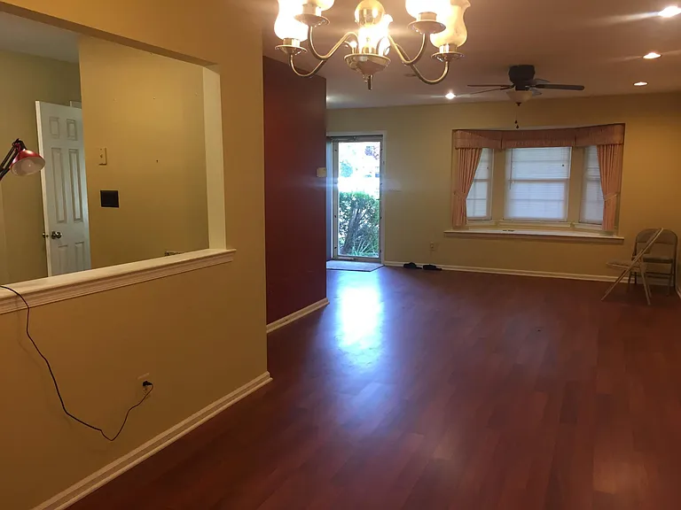 2503 Deerfield Dr — Photo 3