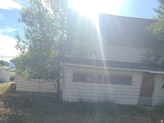 3rd image of 250 E Main St