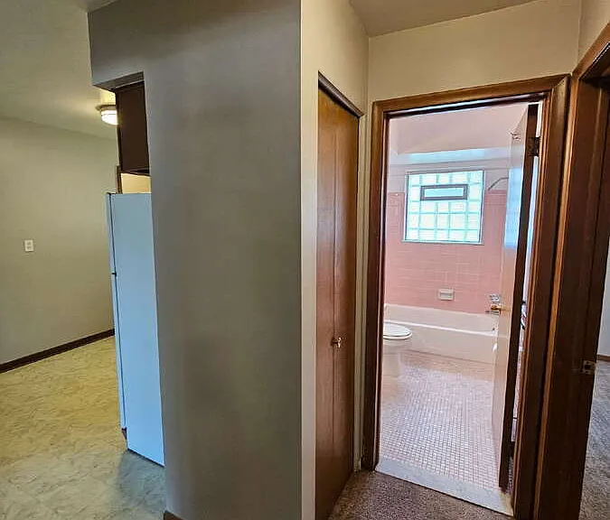 28555 Little Mack Ave — Photo 6