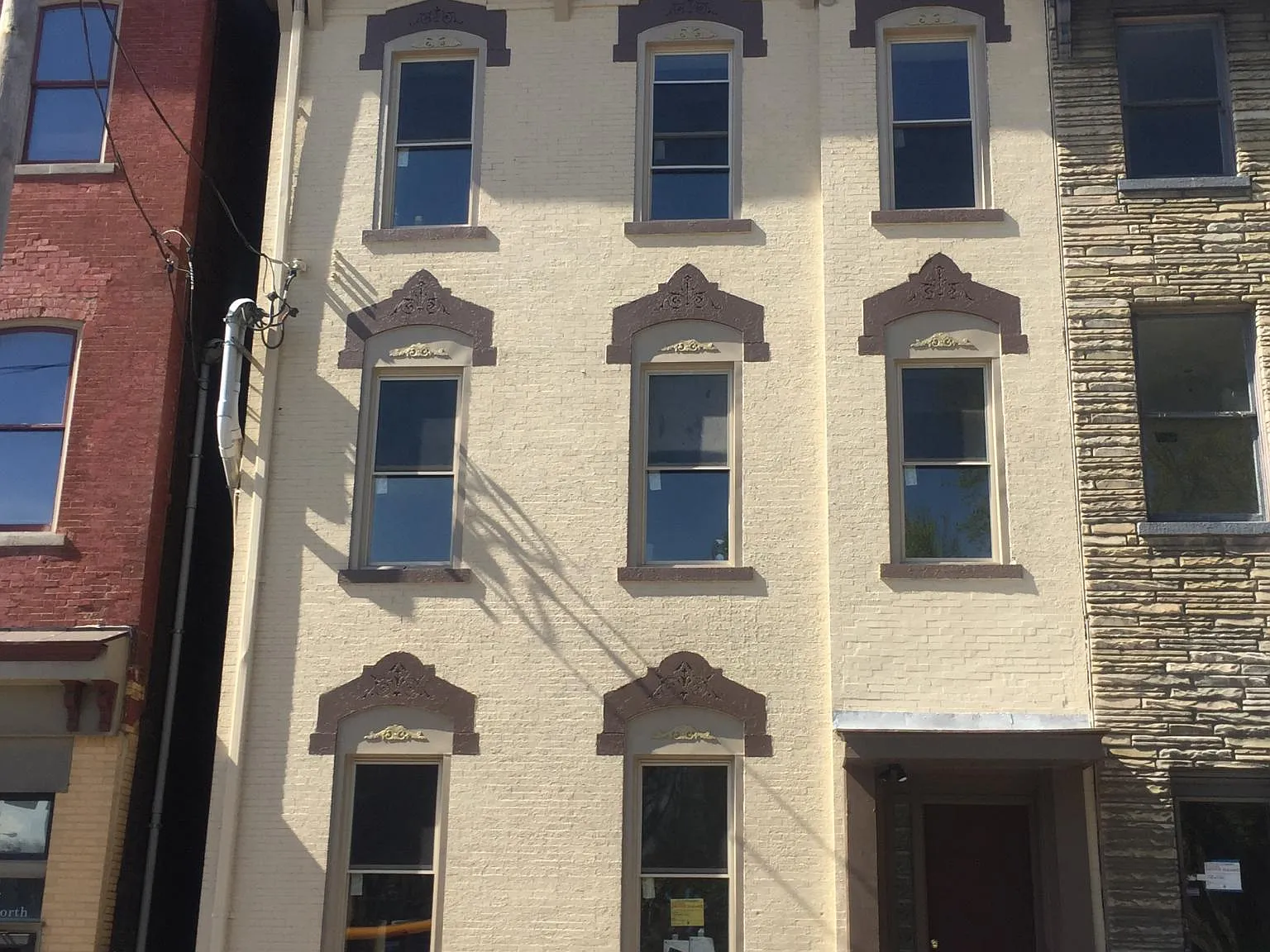 1 bed, 850 sqft, $1,200 — Photo 1