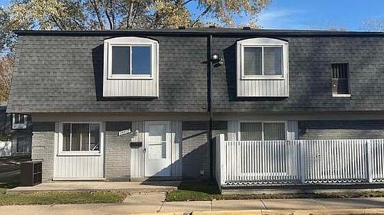 1st image of 15518 Dupage Blvd