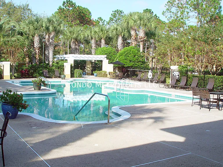 2612 Robert Trent Jones Dr #725 — Photo 4