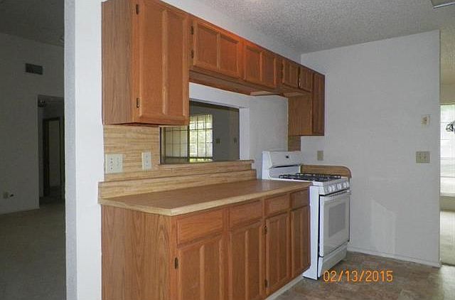 1st image of 515 Feather Crest Ln