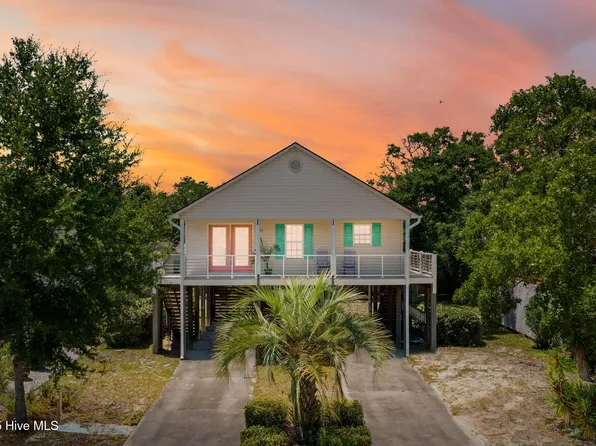 113 NW 10th Street, Oak Island, NC 28465