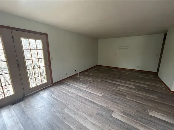 2655 Kragspough Ct, Holland, MI 49424