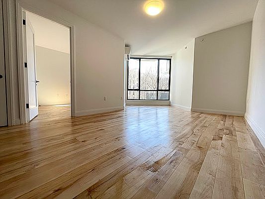 3rd image of 564 Saint Johns Pl APT 209