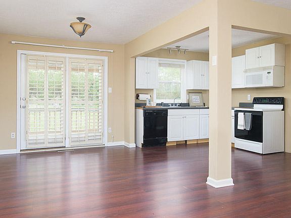 3rd image of 6123 NW Travis Dr
