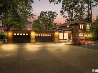 5809 N Sheridan Rd, Peoria, IL 61614