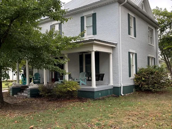 601 Dunlap St, Paris, TN 38242