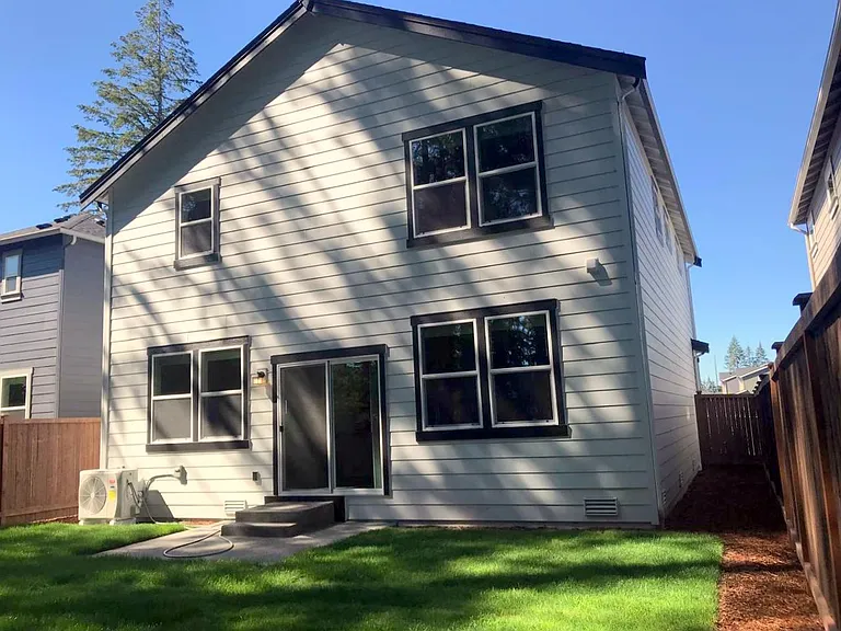 4355 Savannah Loop NE — Photo 22