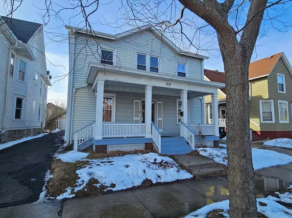 918 Villa St, Racine, WI 53403