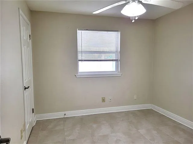 1242 Carrollton Ave — Photo 16