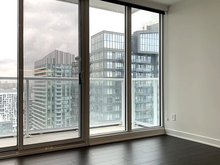 19 Bathurst St #3105 — Photo 7