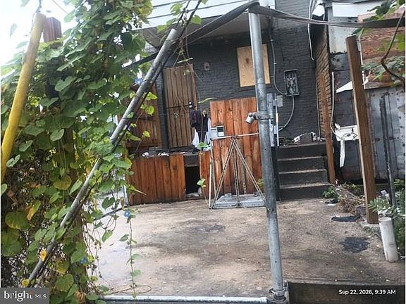 4th image of 425 S Vincent St