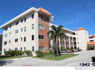 28 Yacht Club Dr APT 101, North Palm Beach, FL 33408