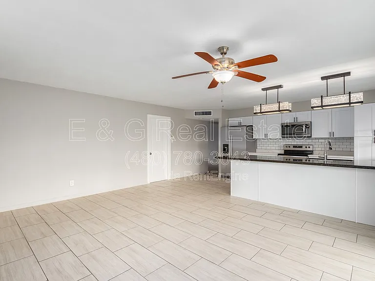 103 E Del Rio Dr — Photo 15