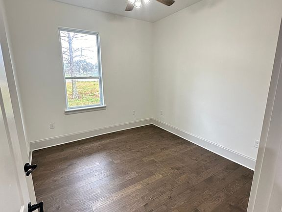 4th image of 1727 Hermosa St