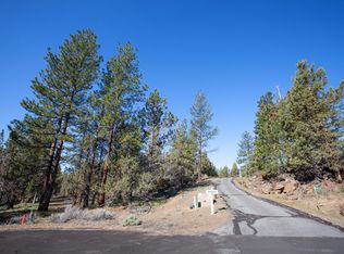 18933 Martingale Cir, Bend, OR 97703