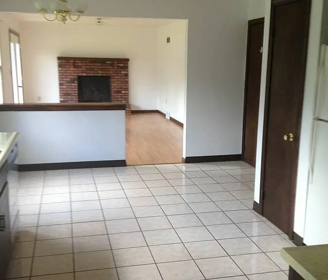 123 Brennburn Ln — Photo 20