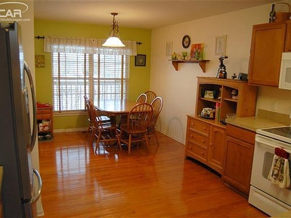 5th image of 5884 Augusta Ln #1