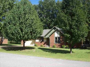 102 Commanche Trl, Jackson, TN 38305