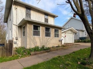 414 Pioneer St, Akron, OH 44305
