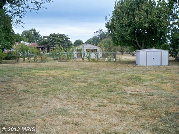 3rd image of 203 Stafford Dr