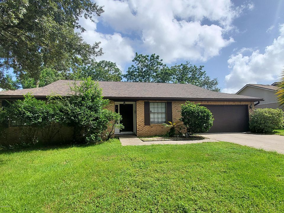 1st image of 5332 Gathering Oaks Ct E