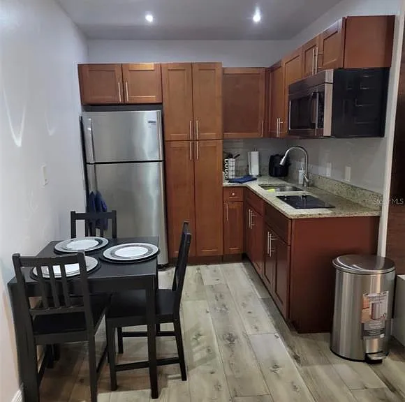 2302 Rochelle Ave #1 — Photo 4