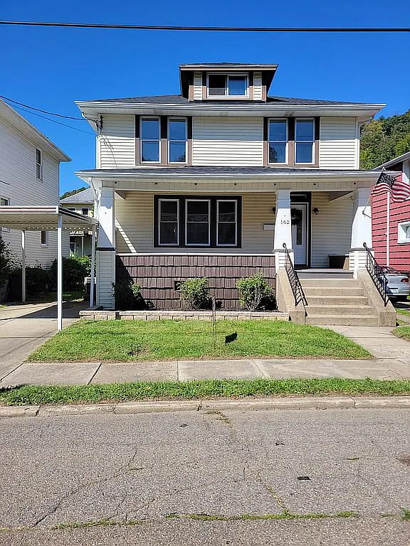 162 Miller St photo 1