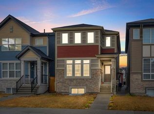 26 N Corner Meadows Cmn NE, Calgary, AB T3N 1K1