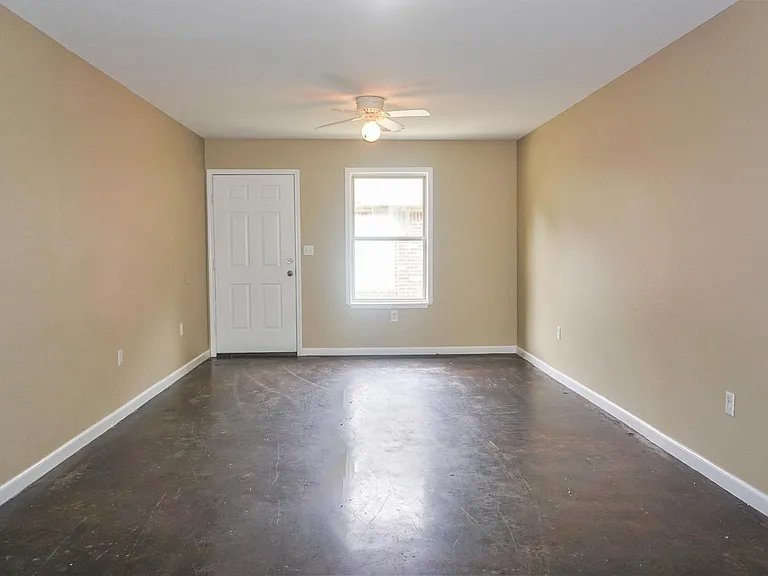 407 E Allen Ave #2 — Photo 7
