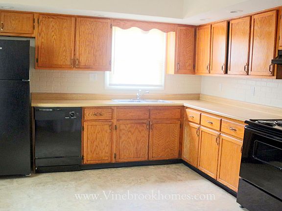 3rd image of 4081 Saylor St