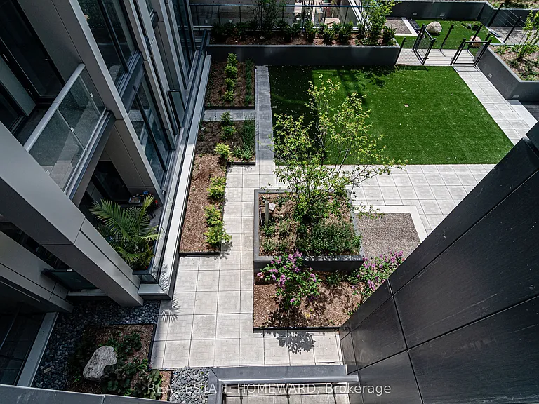 2020 Bathurst St #502 — Photo 33