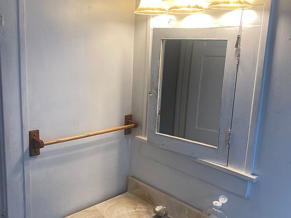 4th image of 16704 Clifton Blvd #2