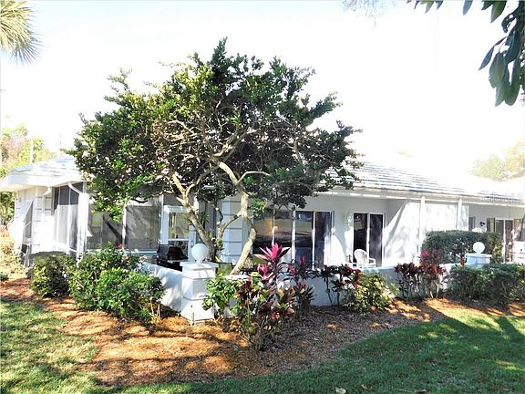 4th image of 224 Cerromar Way S #34