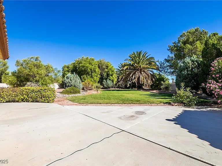 1400 Castle Crest Dr — Photo 51